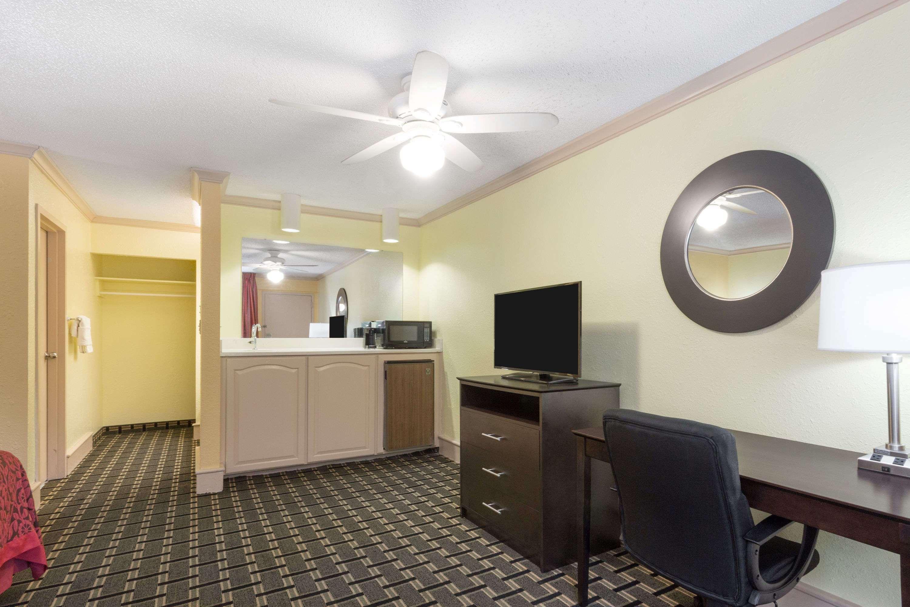 Days Inn By Wyndham Savannah Airport Exteriér fotografie